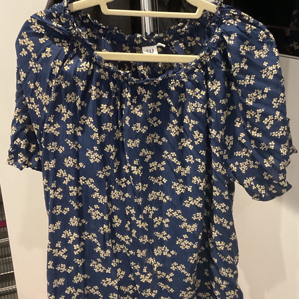GAP Women's Navy Floral Blouse
